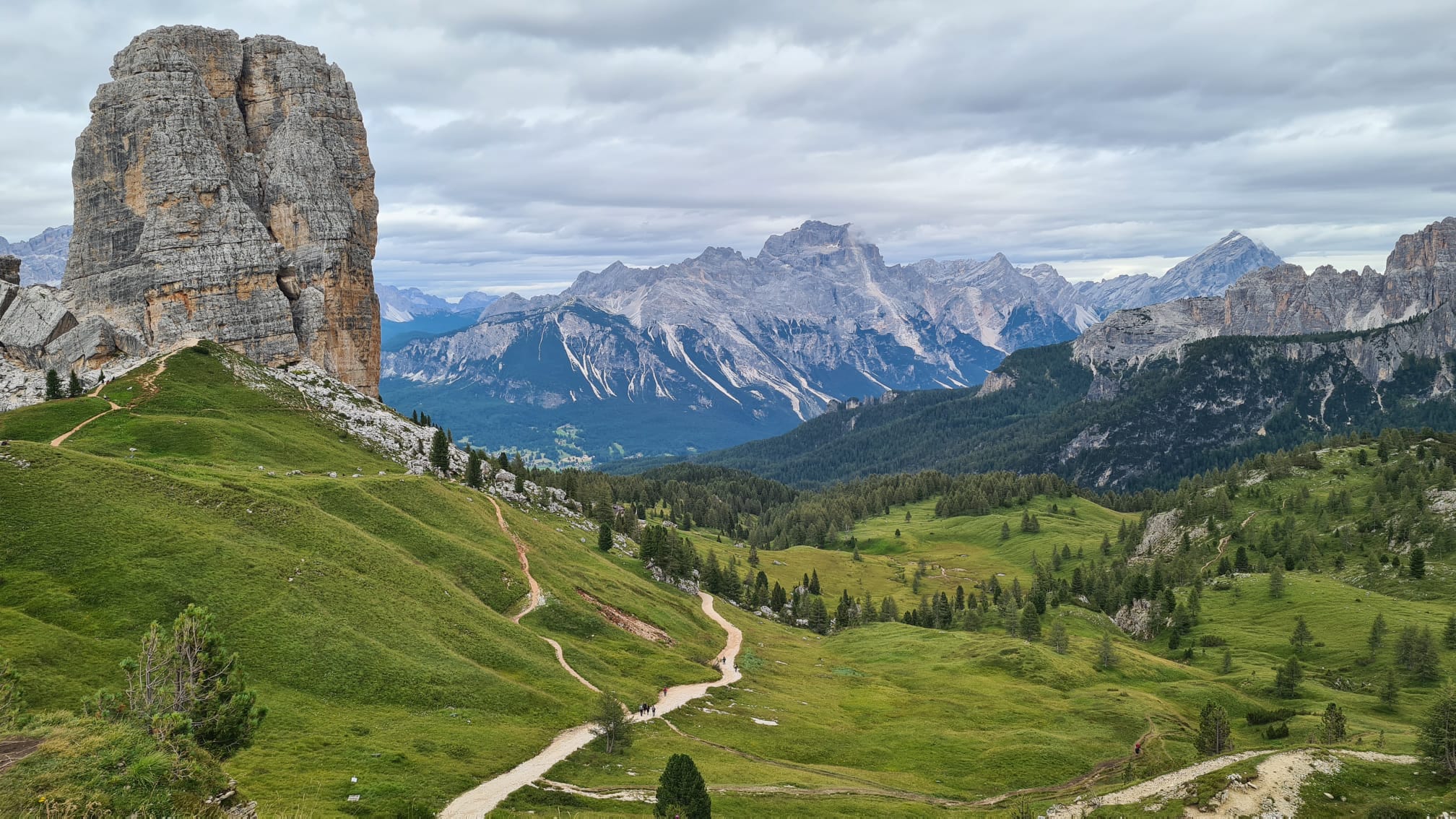 Pročitajte više o članku Dolomiti: kružna staza Passo Giau > Gusela > Averau > Nuvolau > Cinque Torri > Passo Giau